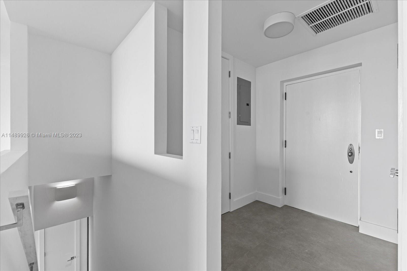 1000 Venetian Way Unit: 1008
