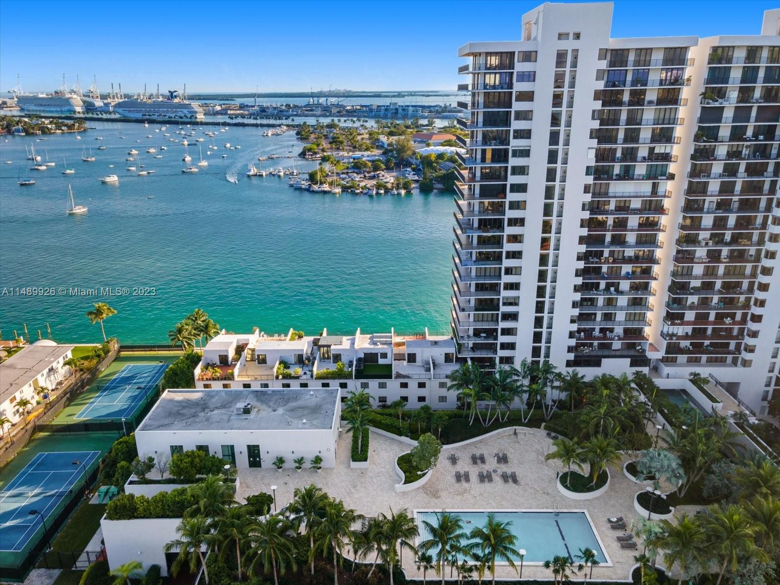 1000 Venetian Way Unit: 1008