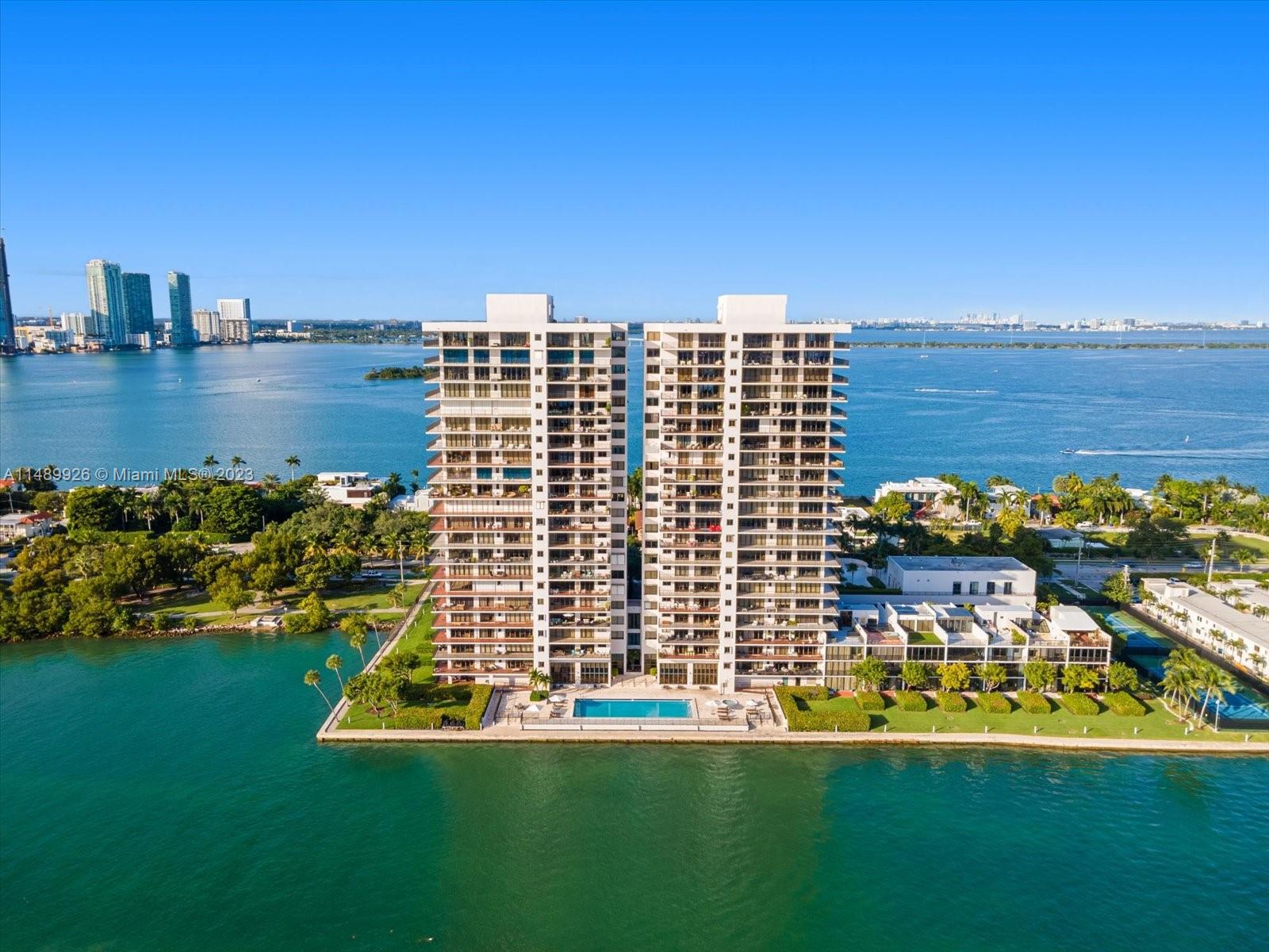 1000 Venetian Way Unit: 1008