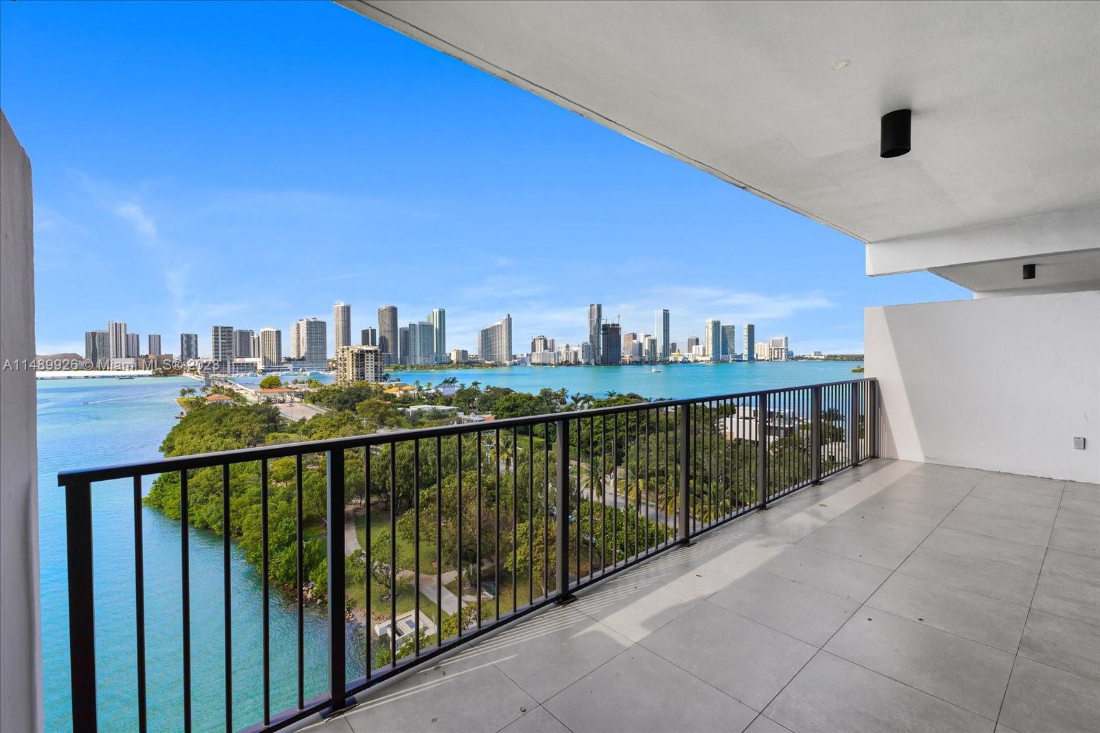1000 Venetian Way Unit: 1008