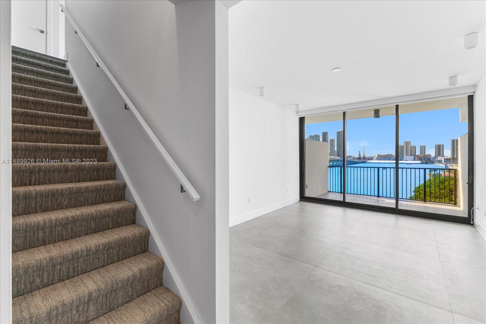 1000 Venetian Way Unit: 1008