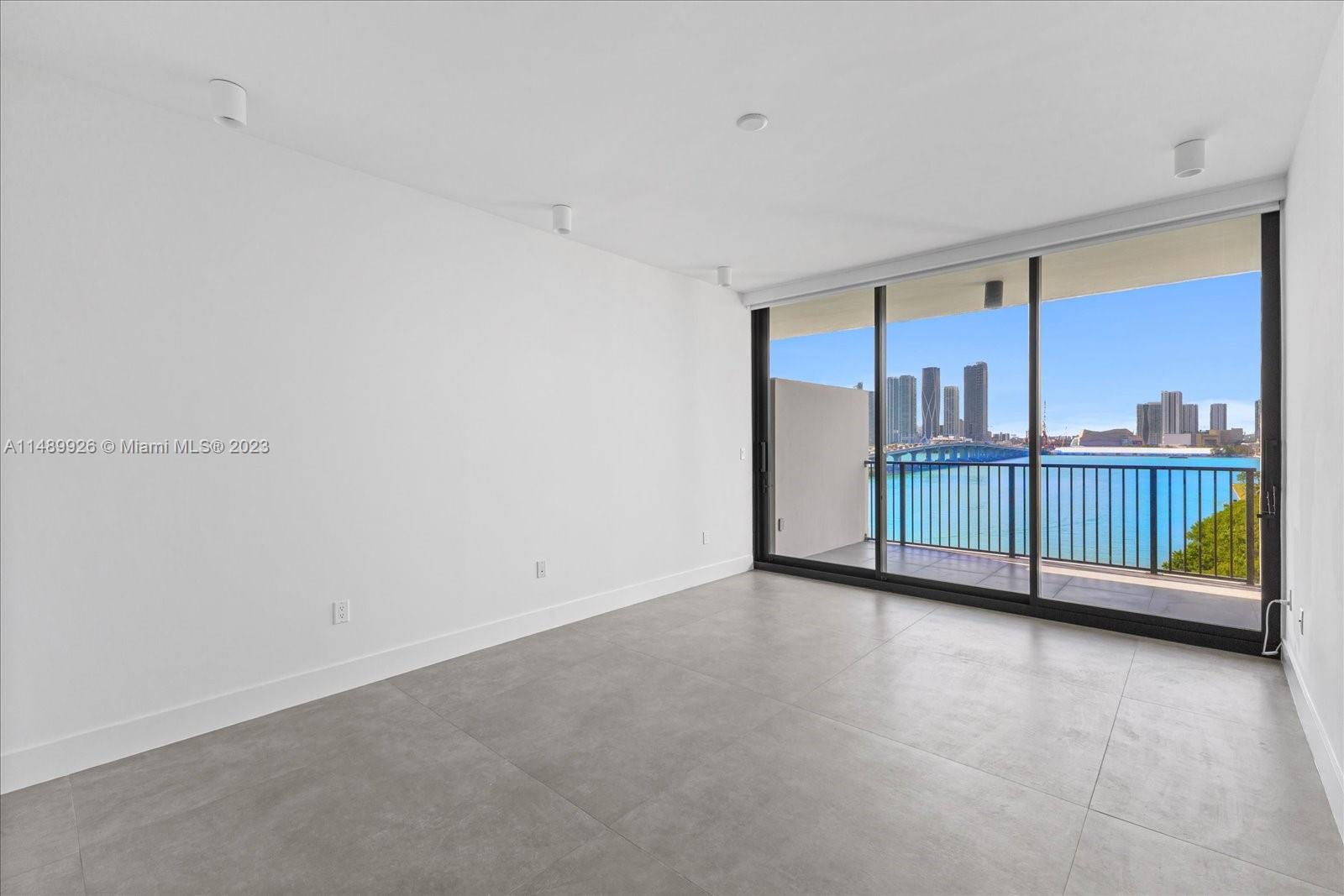 1000 Venetian Way Unit: 1008