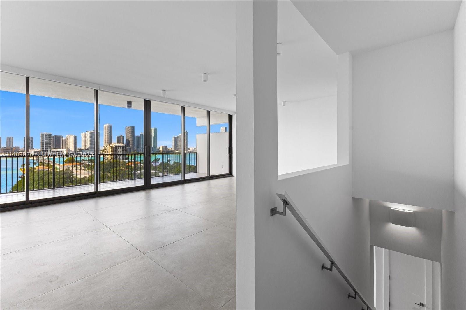 1000 Venetian Way Unit: 1008