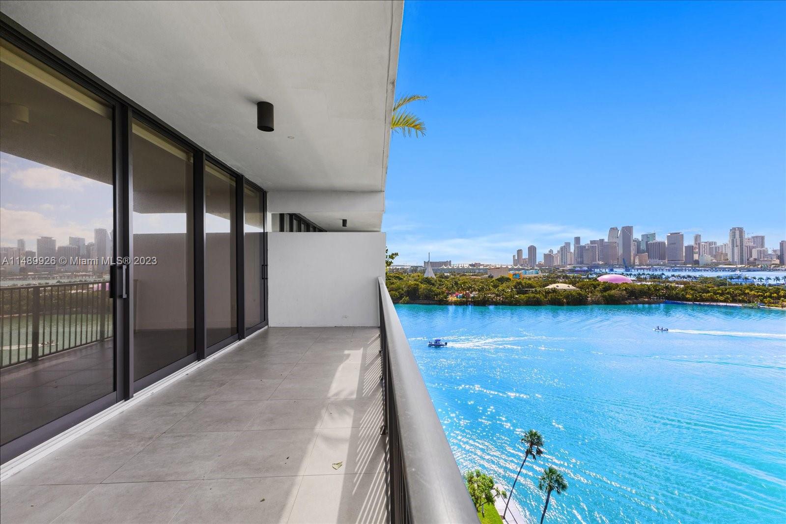 1000 Venetian Way Unit: 1008