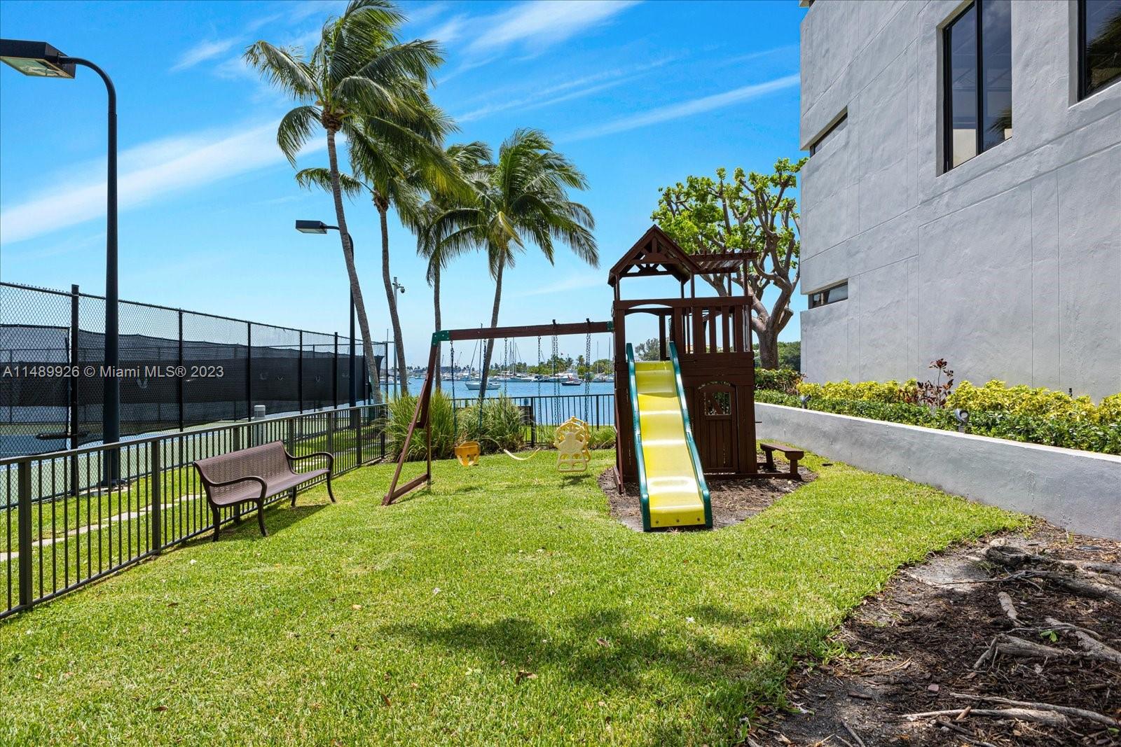 1000 Venetian Way Unit: 1008