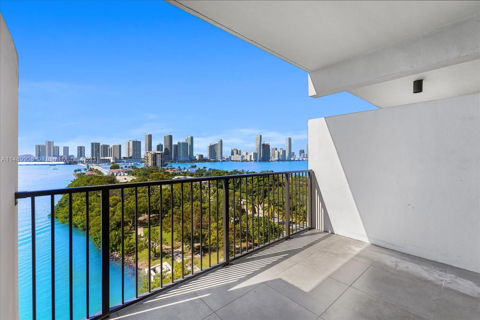 1000 Venetian Way Unit: 1008