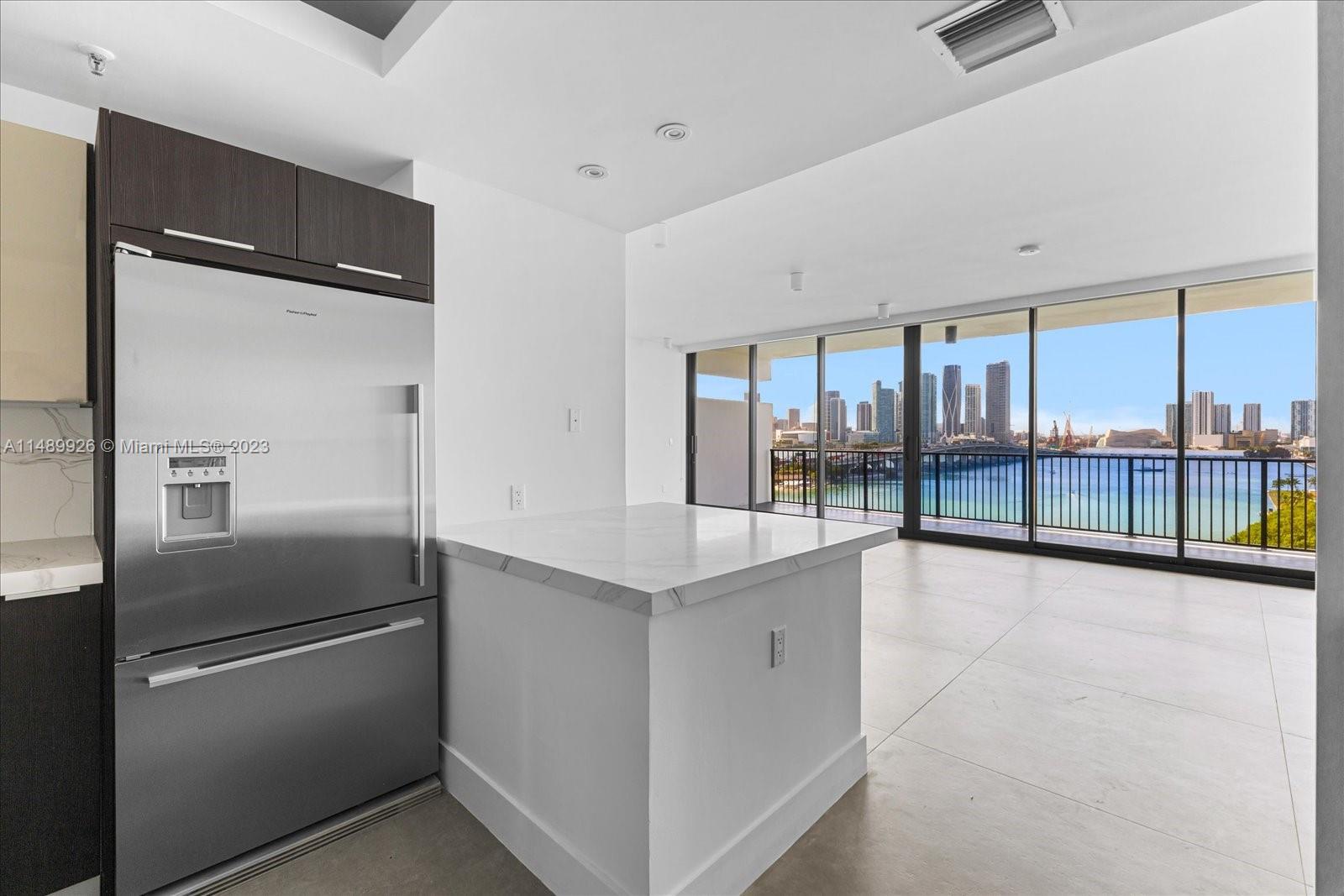 1000 Venetian Way Unit: 1008