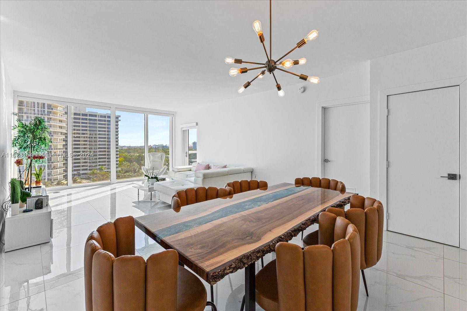 10275 Collins Ave Unit: 916