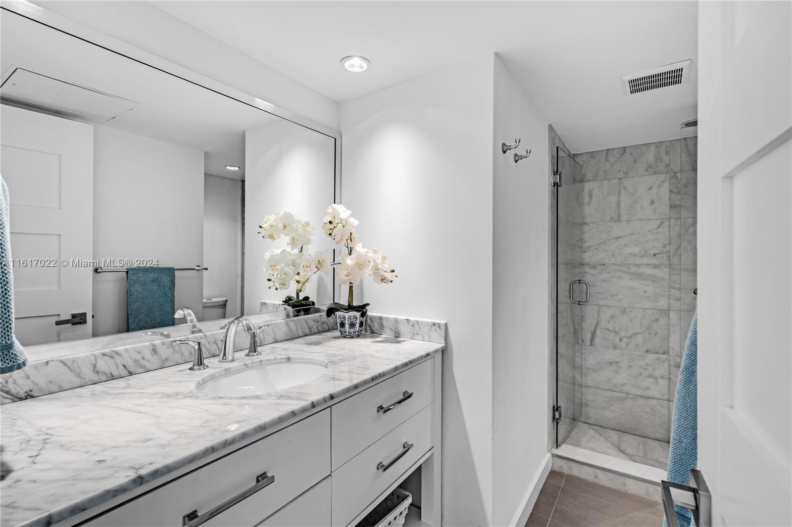 10275 Collins Ave # 310