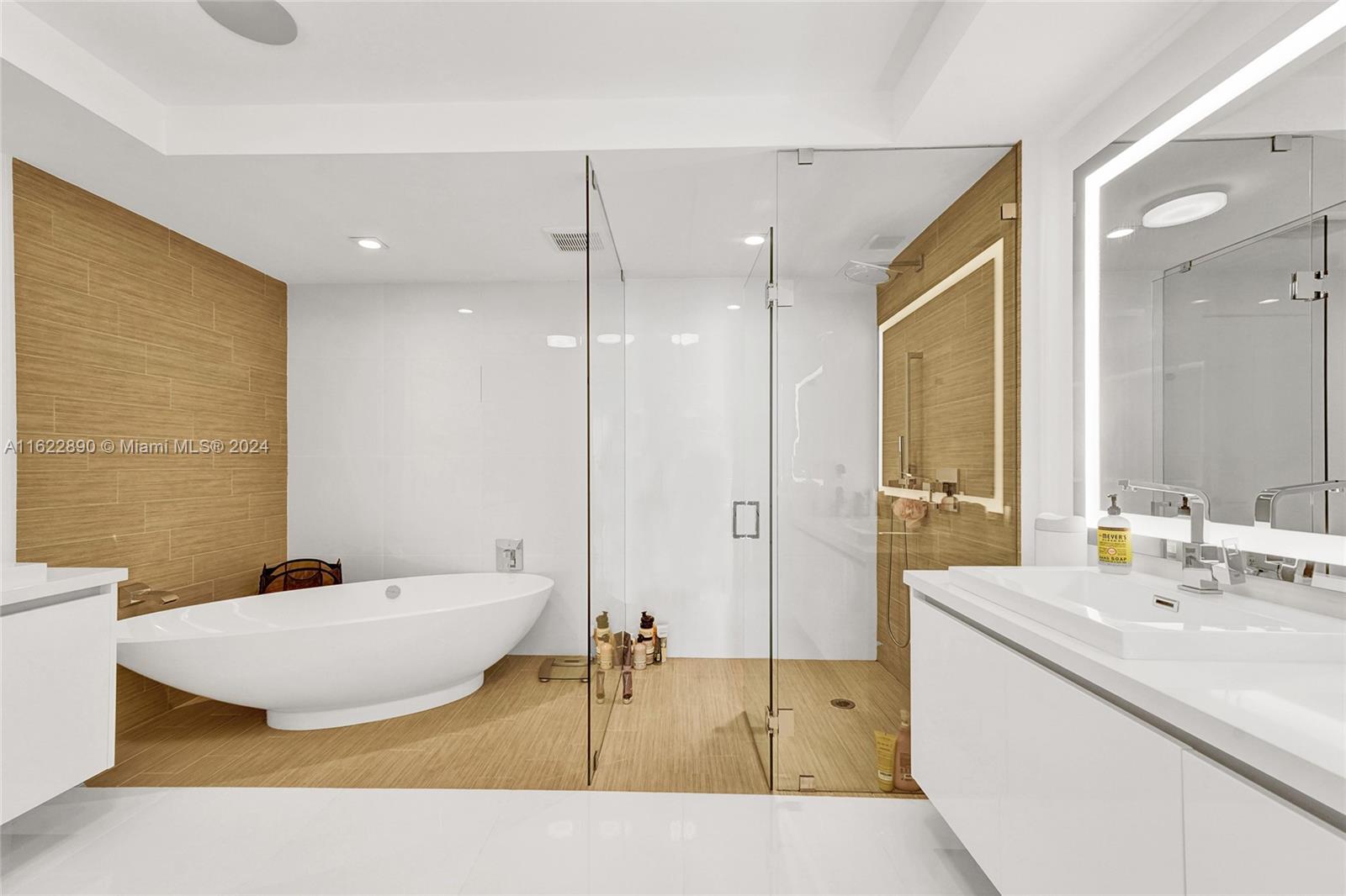 330 Sunny Isles Blvd # 2101 Unit: 5-2101