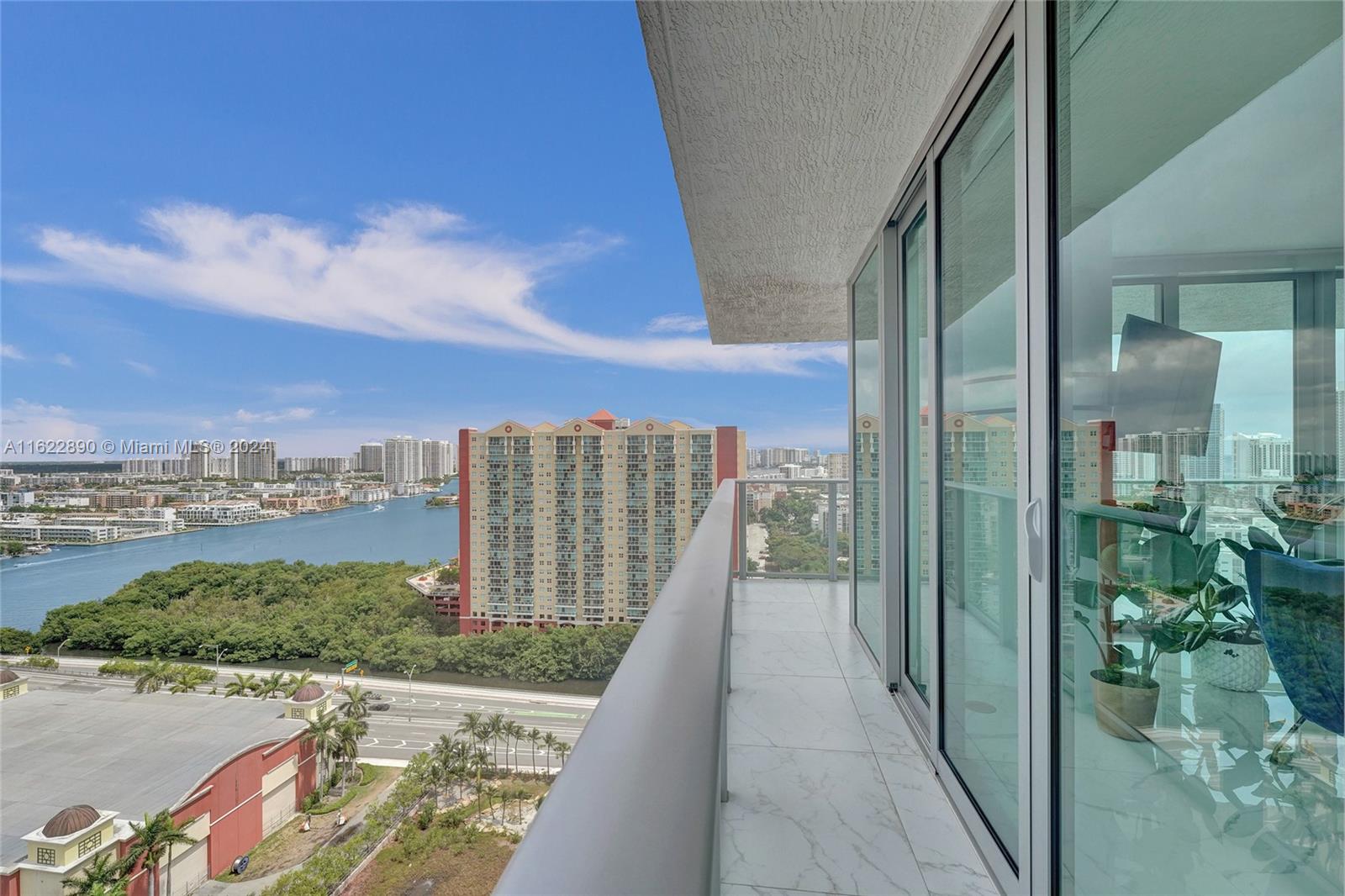 330 Sunny Isles Blvd # 2101 Unit: 5-2101
