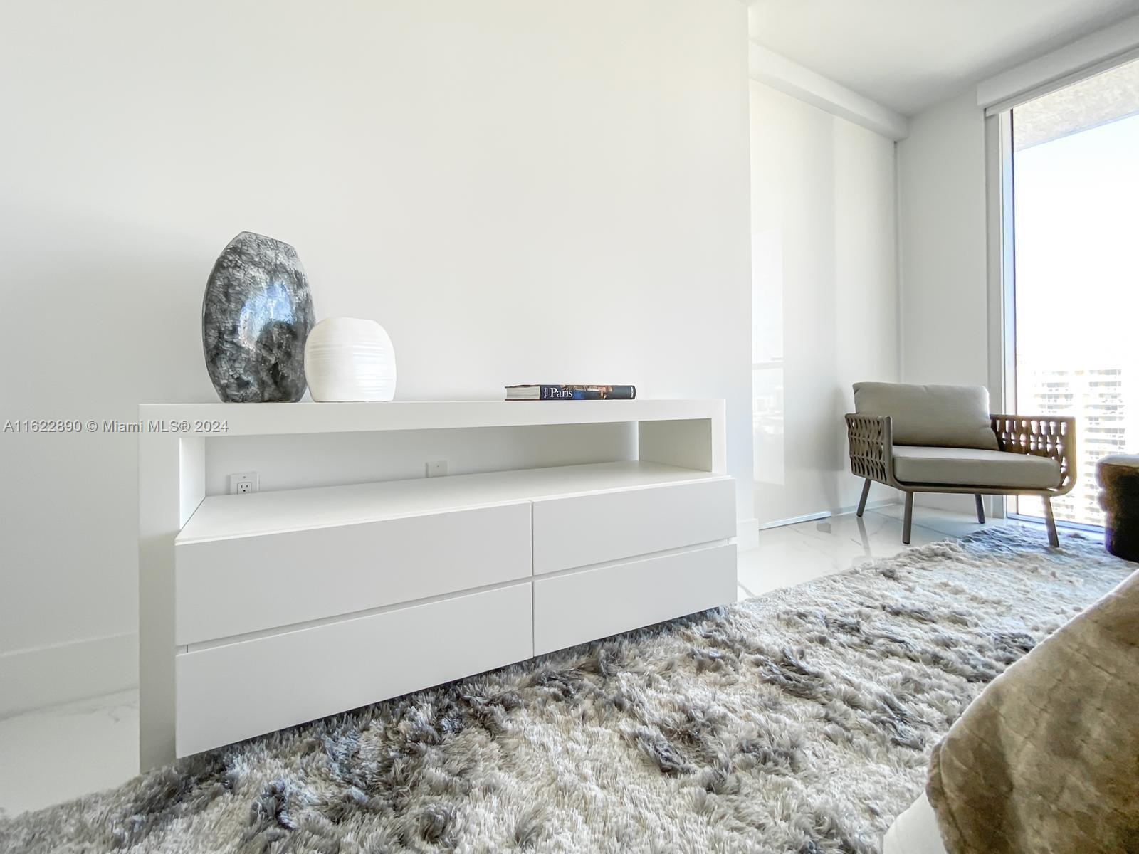 330 Sunny Isles Blvd # 2101 Unit: 5-2101