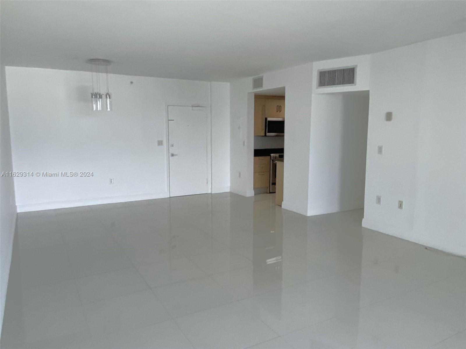 10275 Collins Ave # 1223