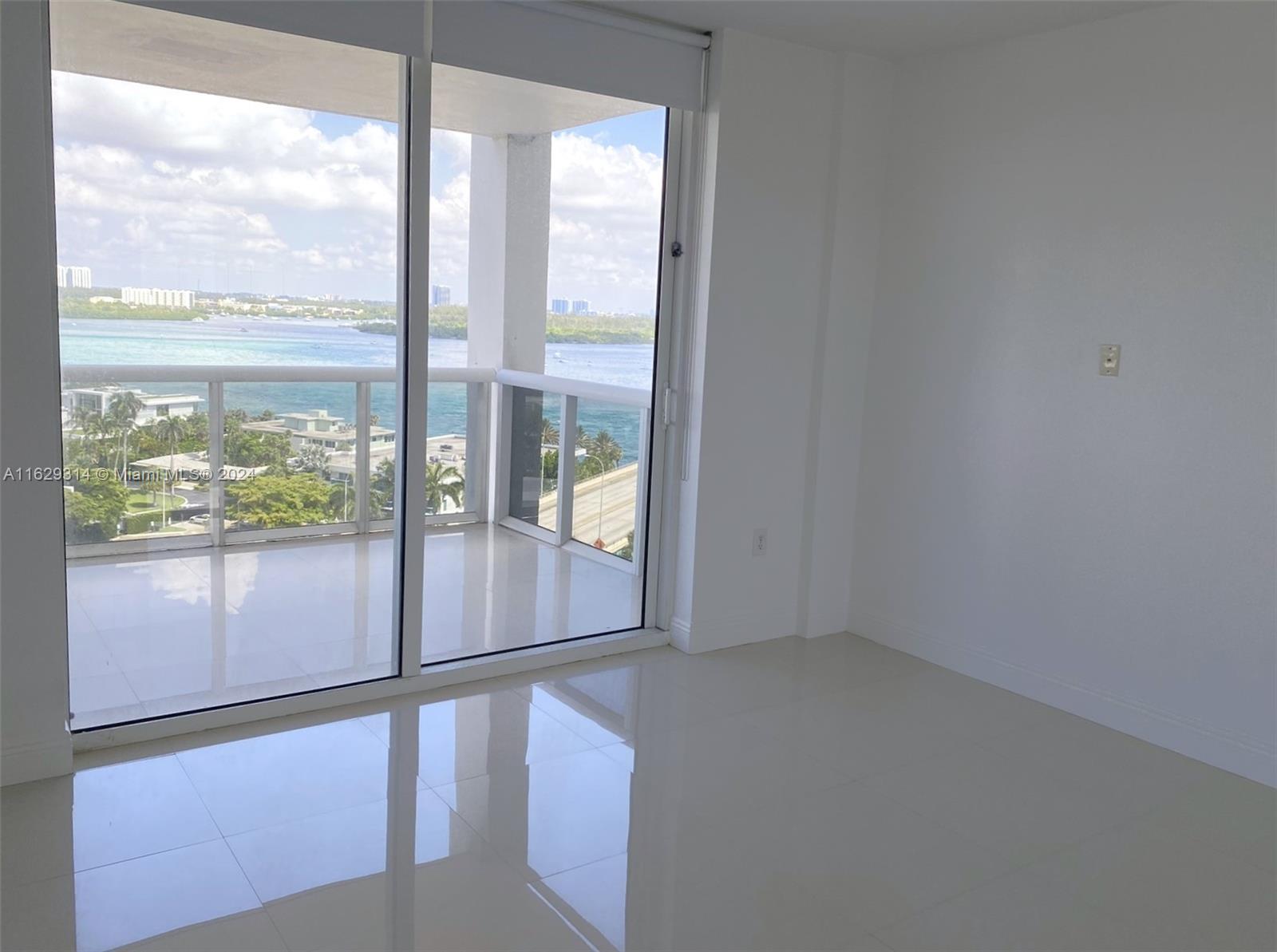 10275 Collins Ave # 1223