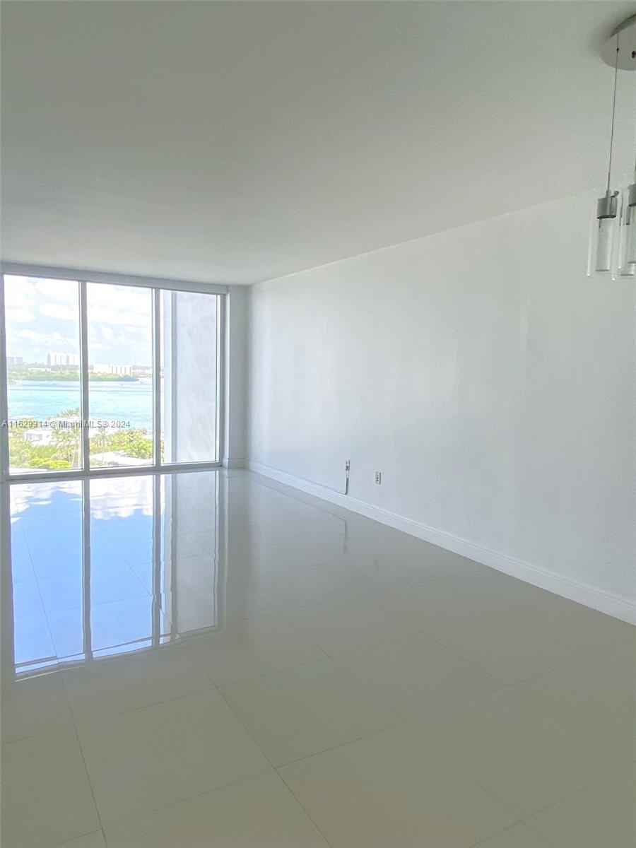 10275 Collins Ave # 1223