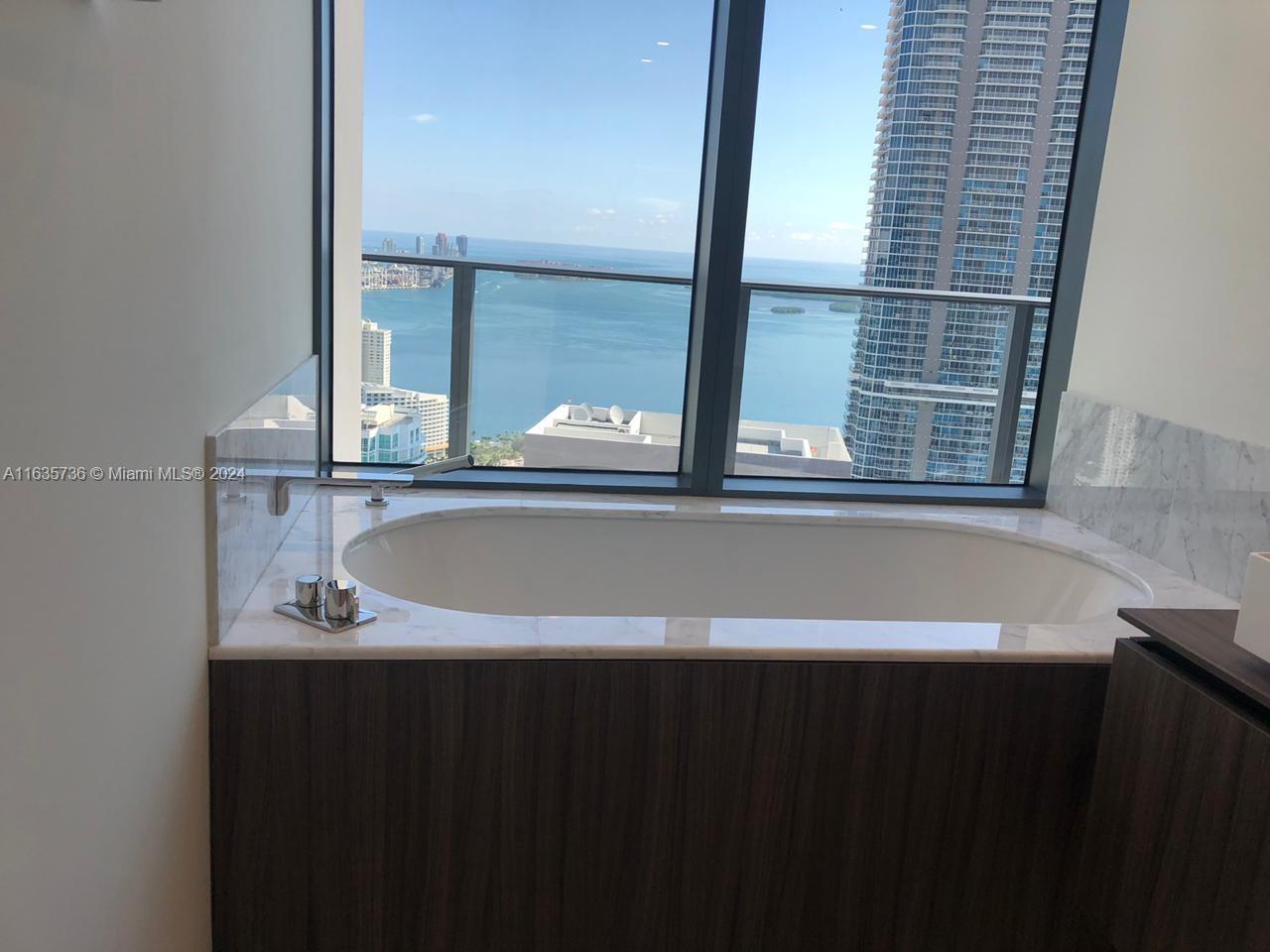 1000 Brickell Plz Unit: PH5705