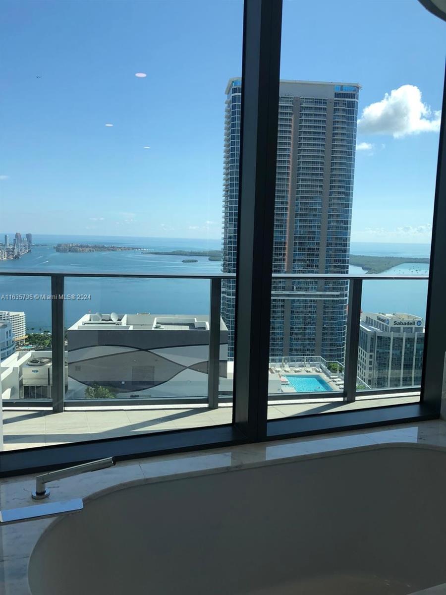 1000 Brickell Plz Unit: PH5705
