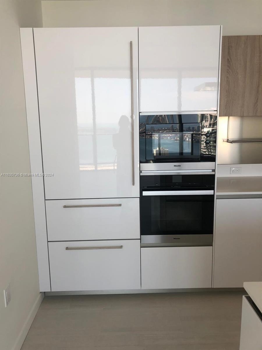 1000 Brickell Plz Unit: PH5705