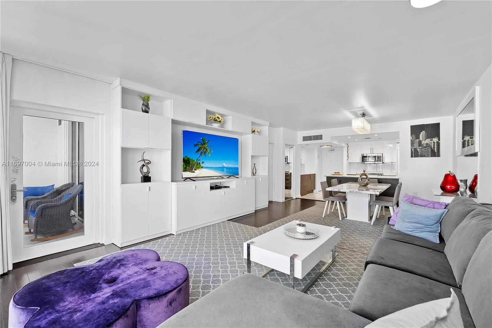 10275 Collins Ave # 807