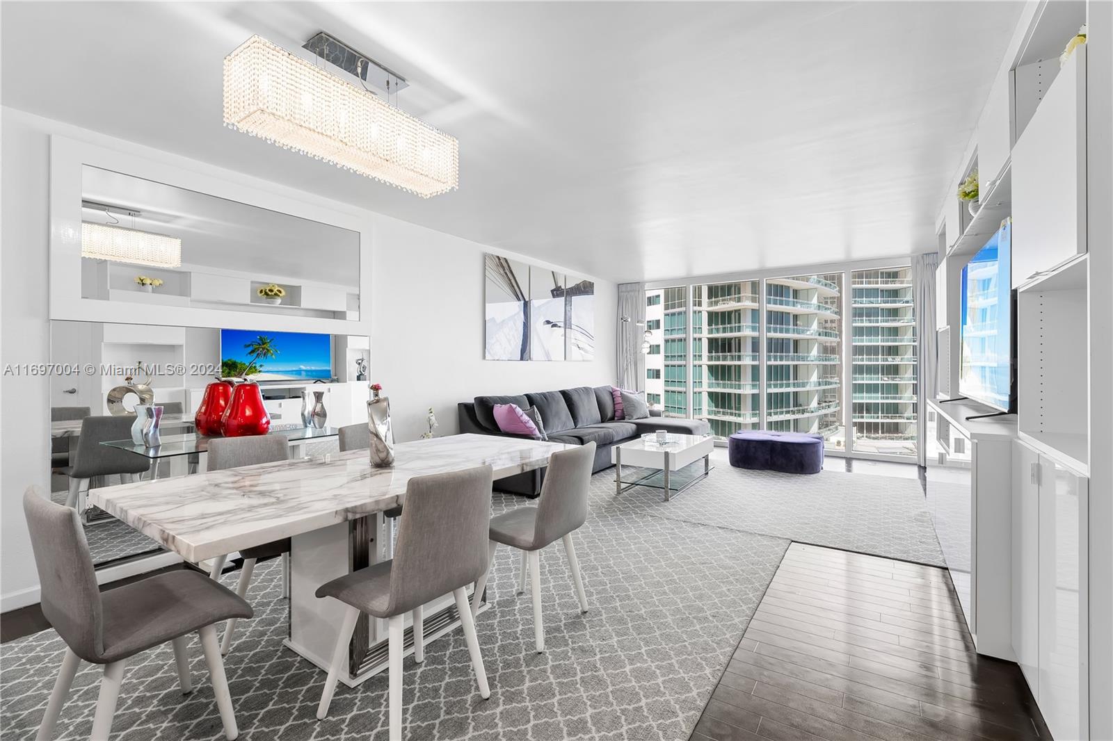 10275 Collins Ave # 807