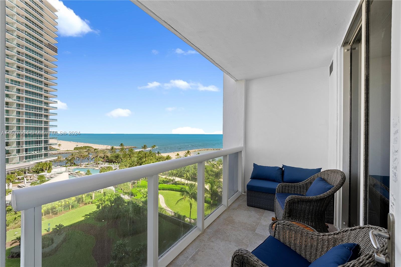 10275 Collins Ave # 807