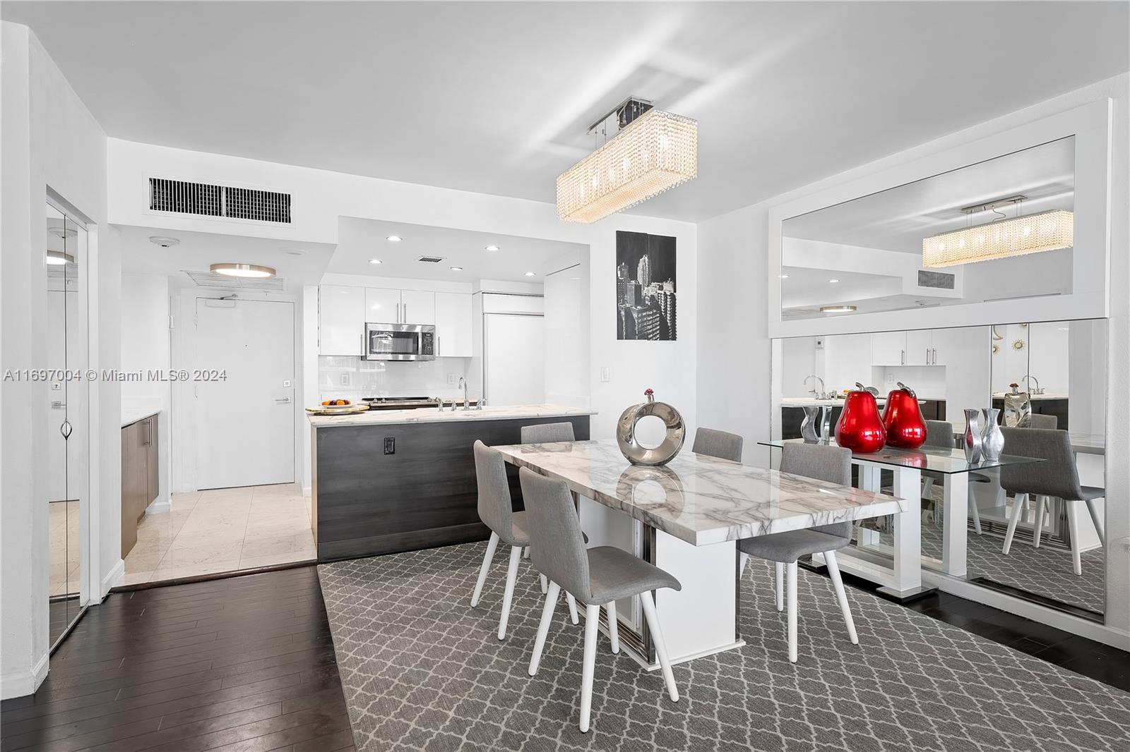10275 Collins Ave # 807