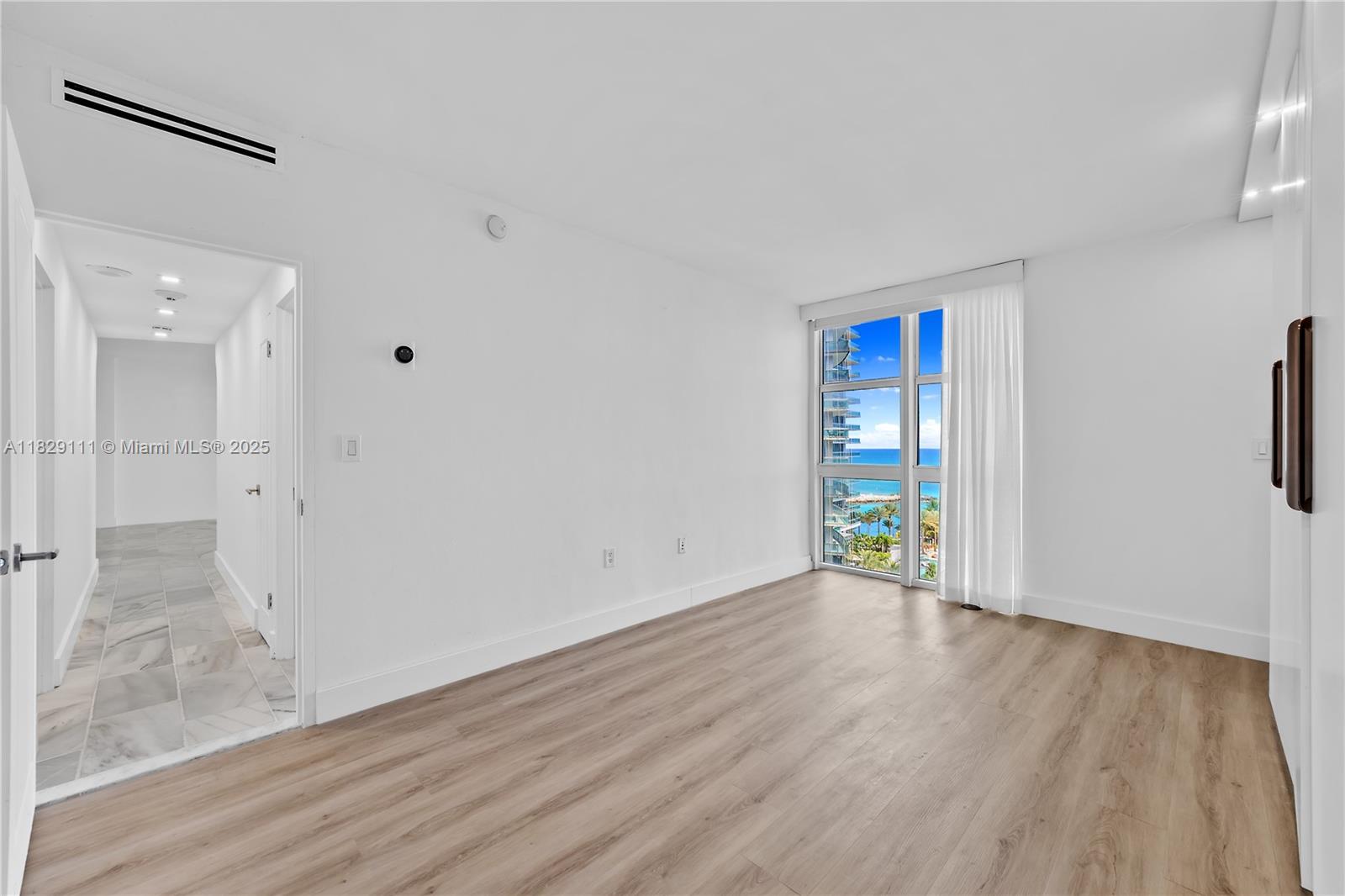 10275 Collins Ave # 1035