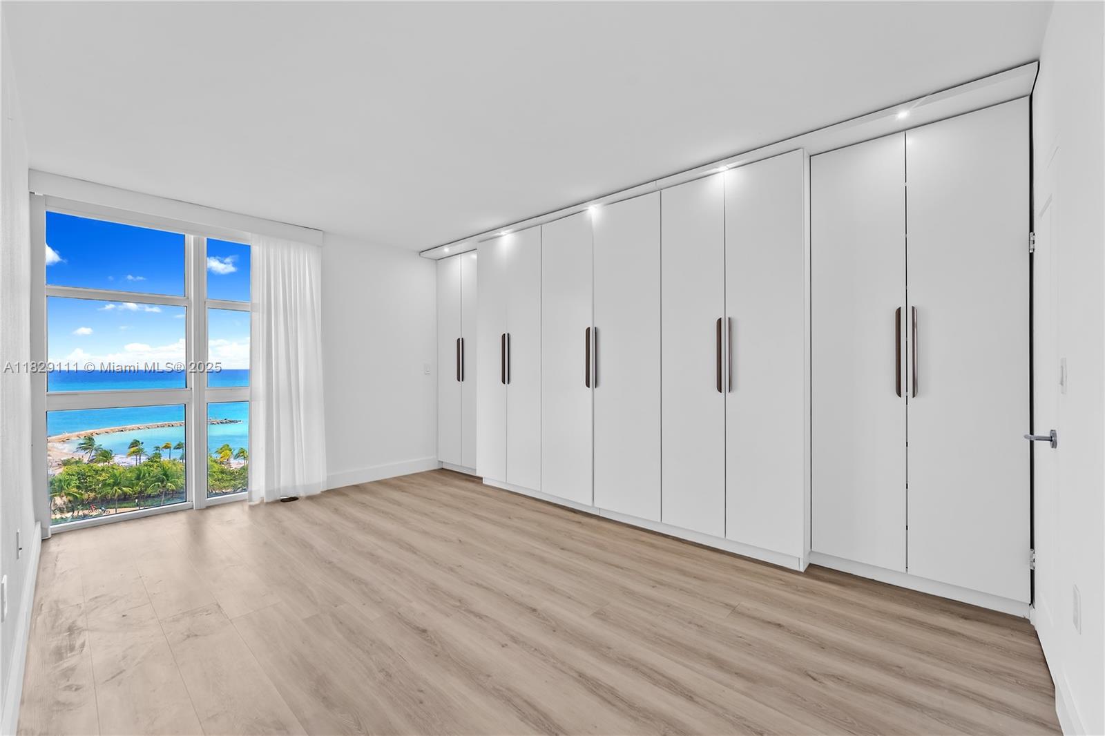 10275 Collins Ave # 1035