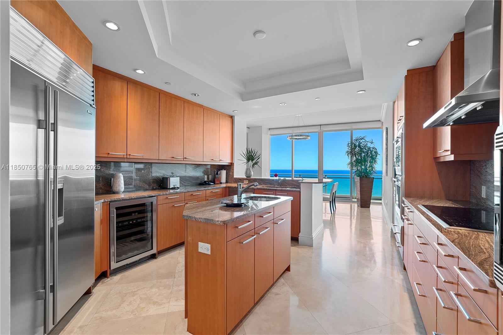 10295 Collins Ave # 1708