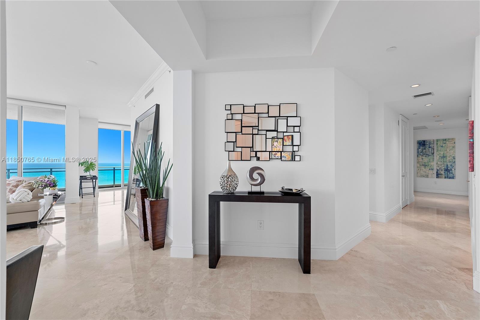 10295 Collins Ave # 1708