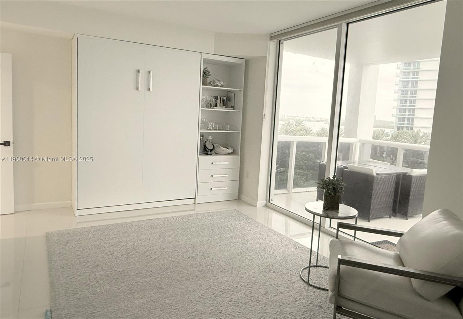 10275 Collins Ave # 606