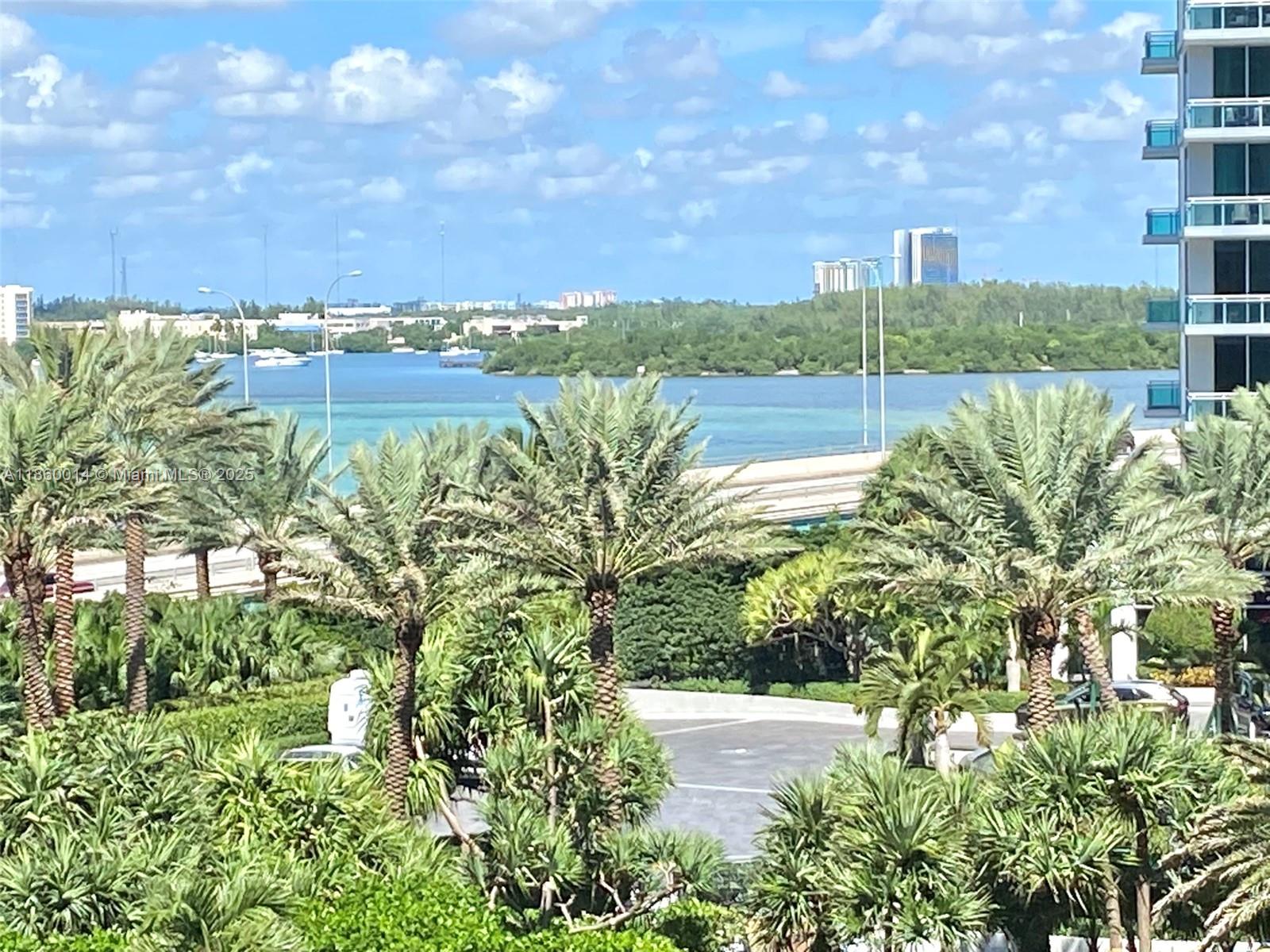 10275 Collins Ave # 606