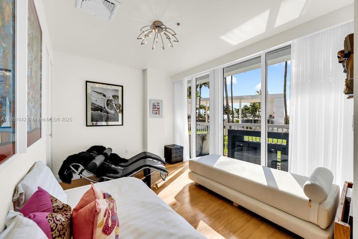 10275 Collins Ave # 102