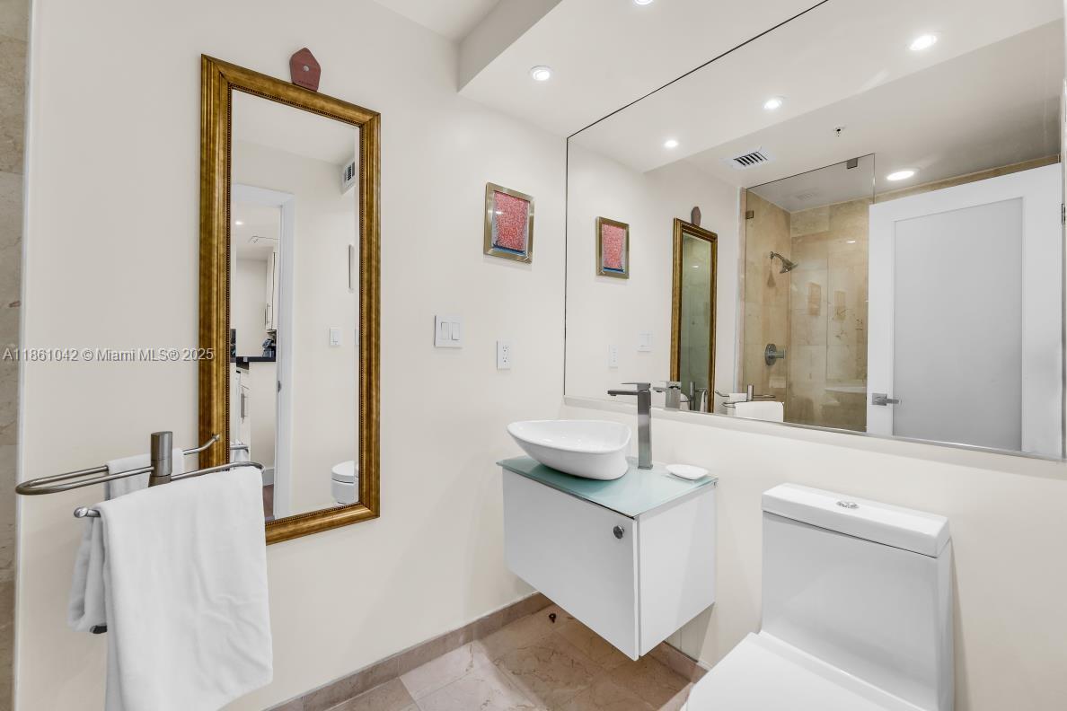 10275 Collins Ave # 102