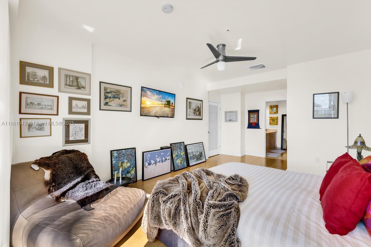 10275 Collins Ave # 102