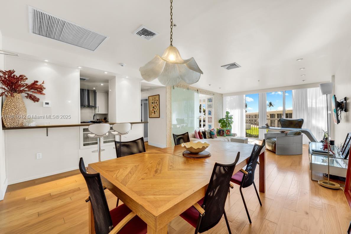 10275 Collins Ave # 102