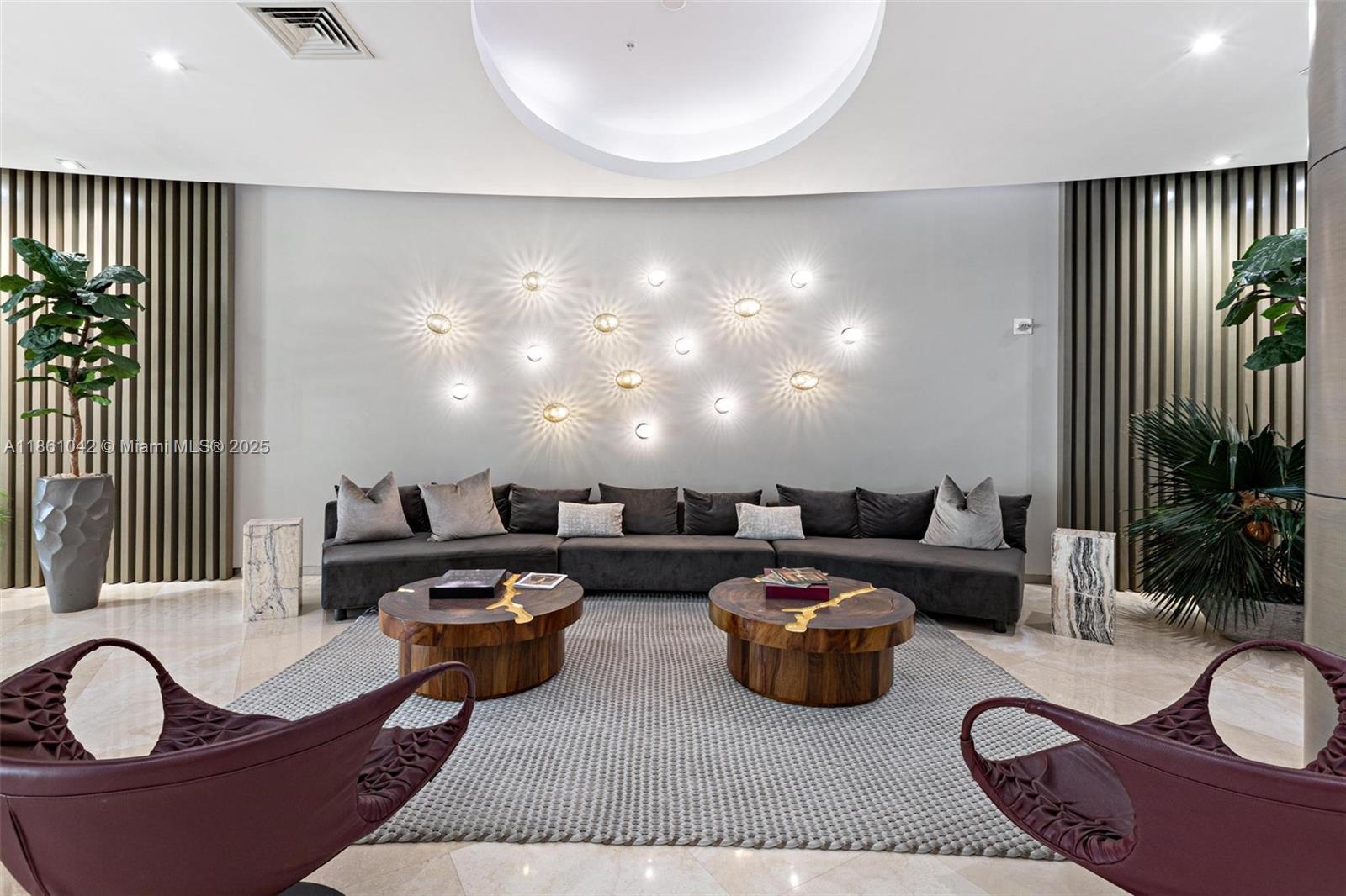 10275 Collins Ave # 102