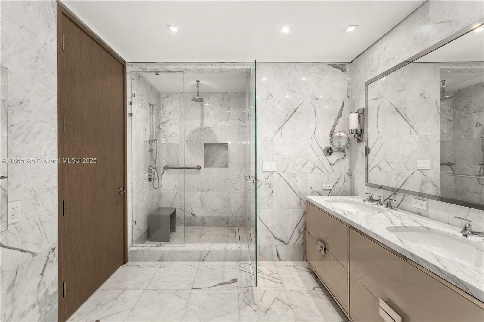 15701 Collins Ave # 4802