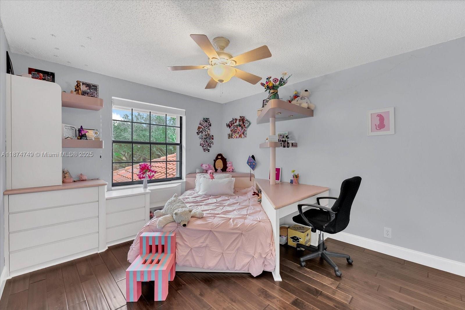 10424 SW 17th Mnr