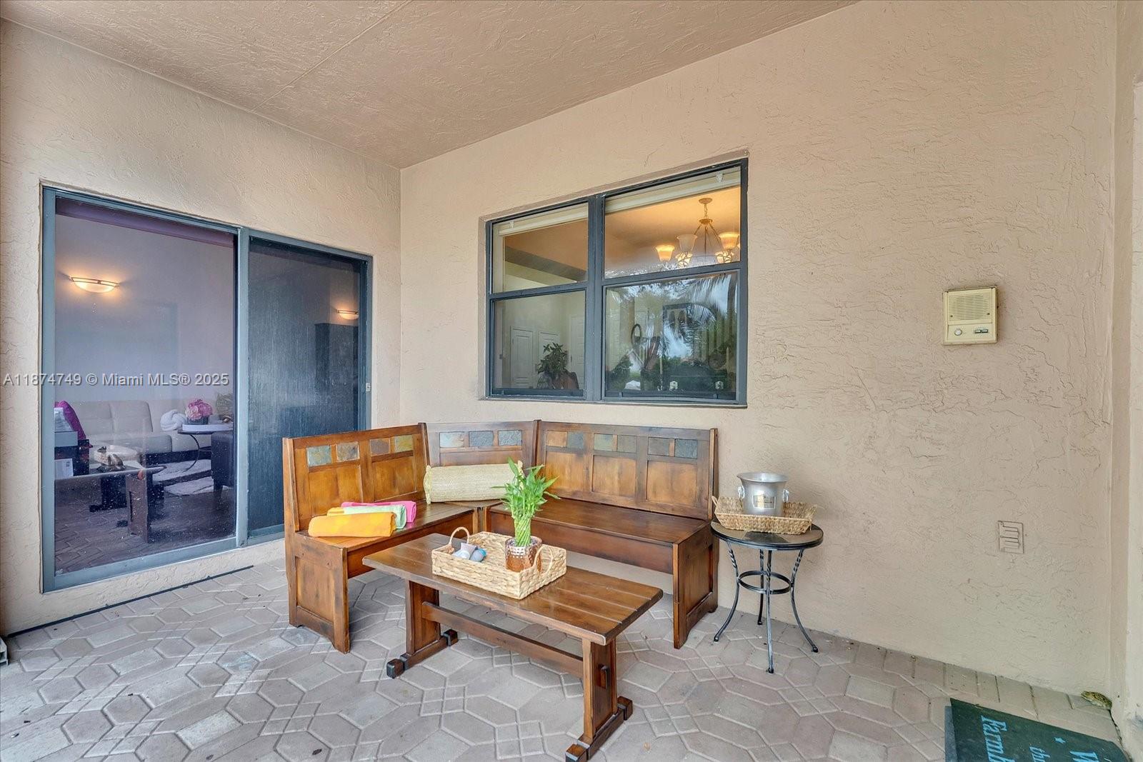 10424 SW 17th Mnr