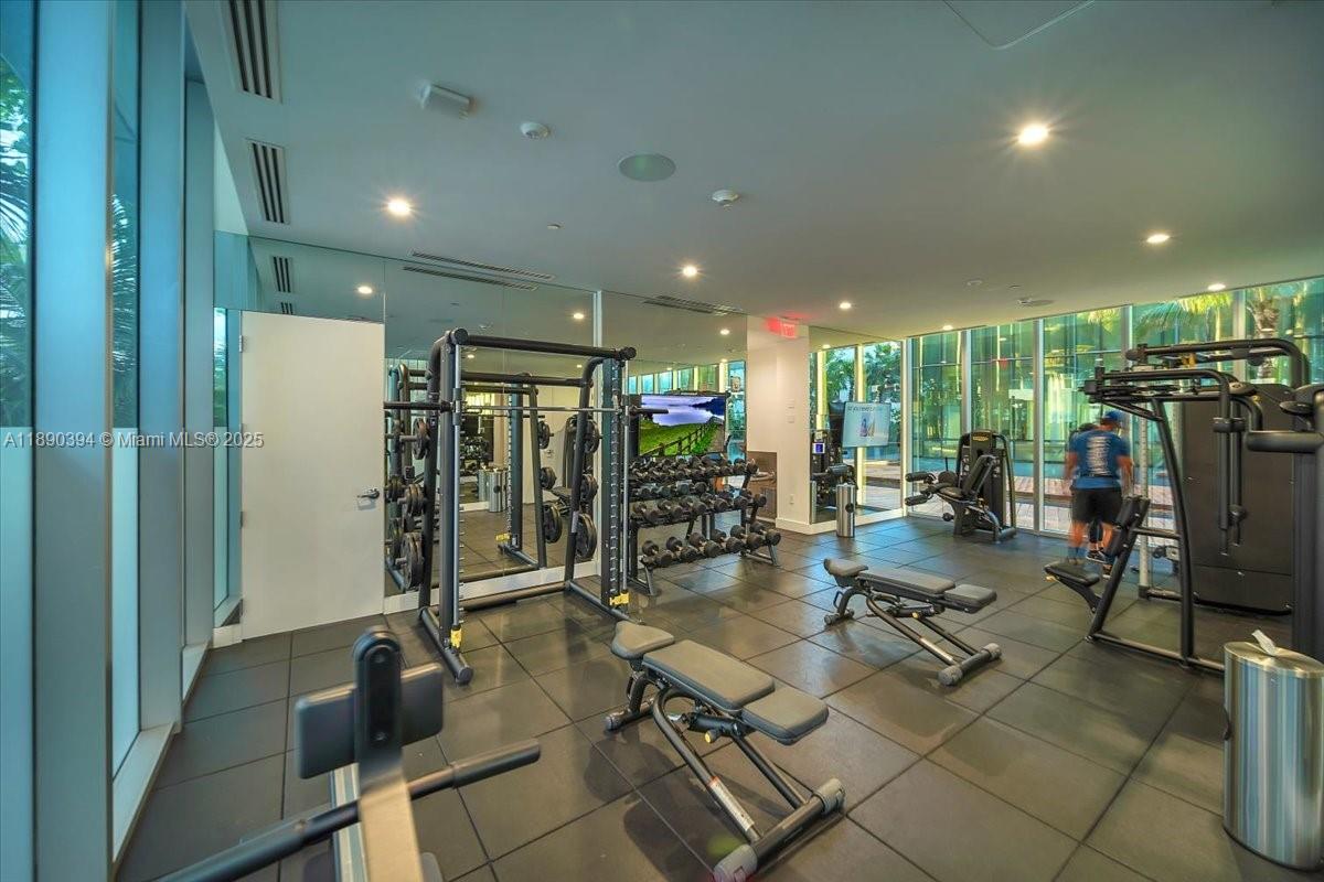 1300 Monad Ter # 10B