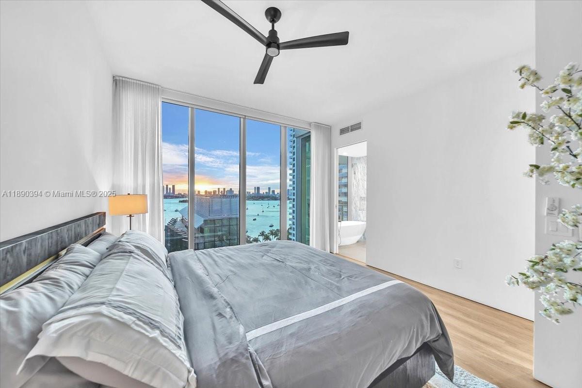 1300 Monad Ter # 10B