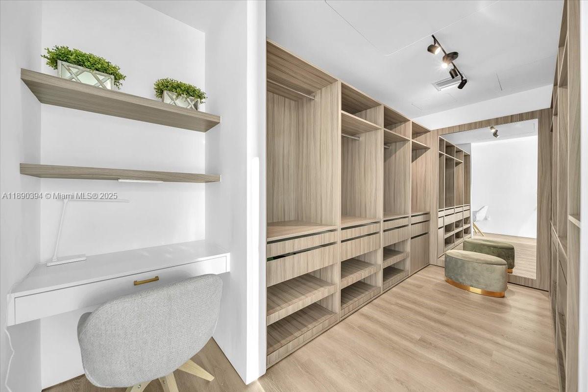 1300 Monad Ter # 10B