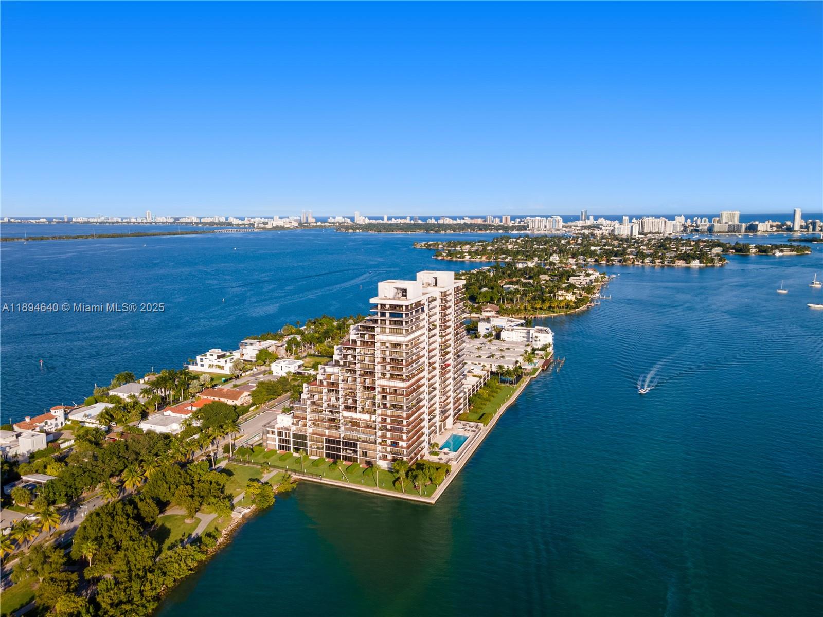 1000 Venetian Way # 1006