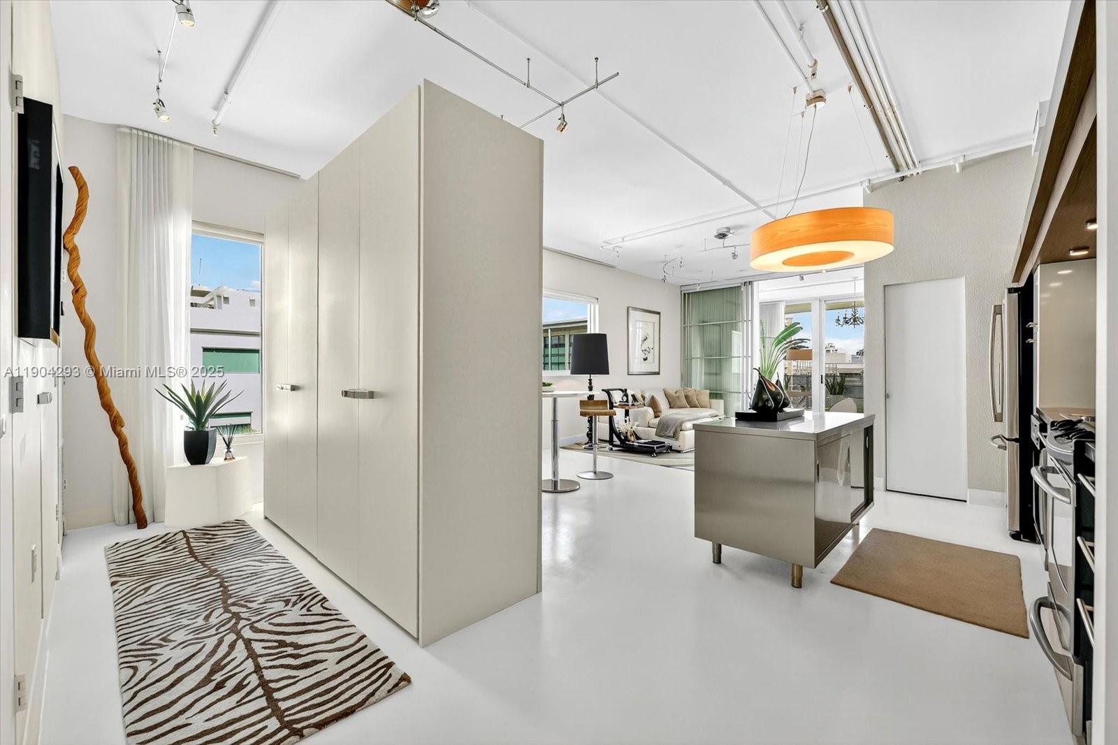 1700 Meridian Ave # 503