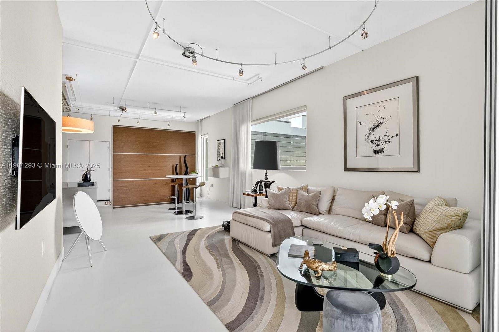 1700 Meridian Ave # 503