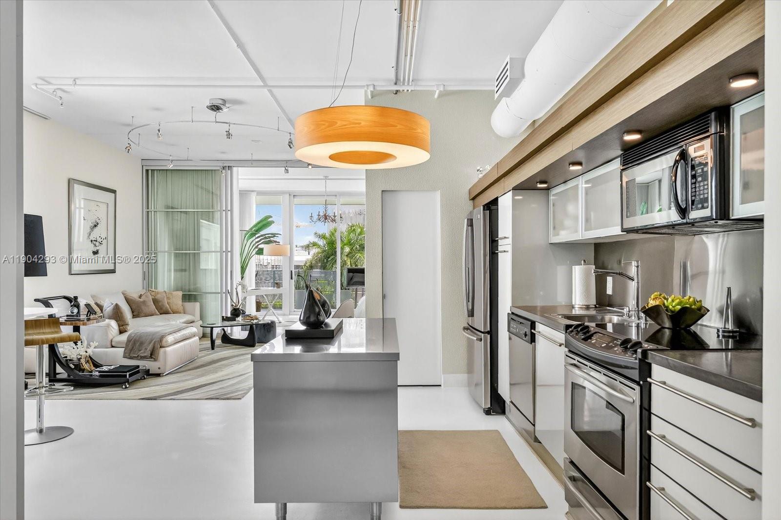 1700 Meridian Ave # 503