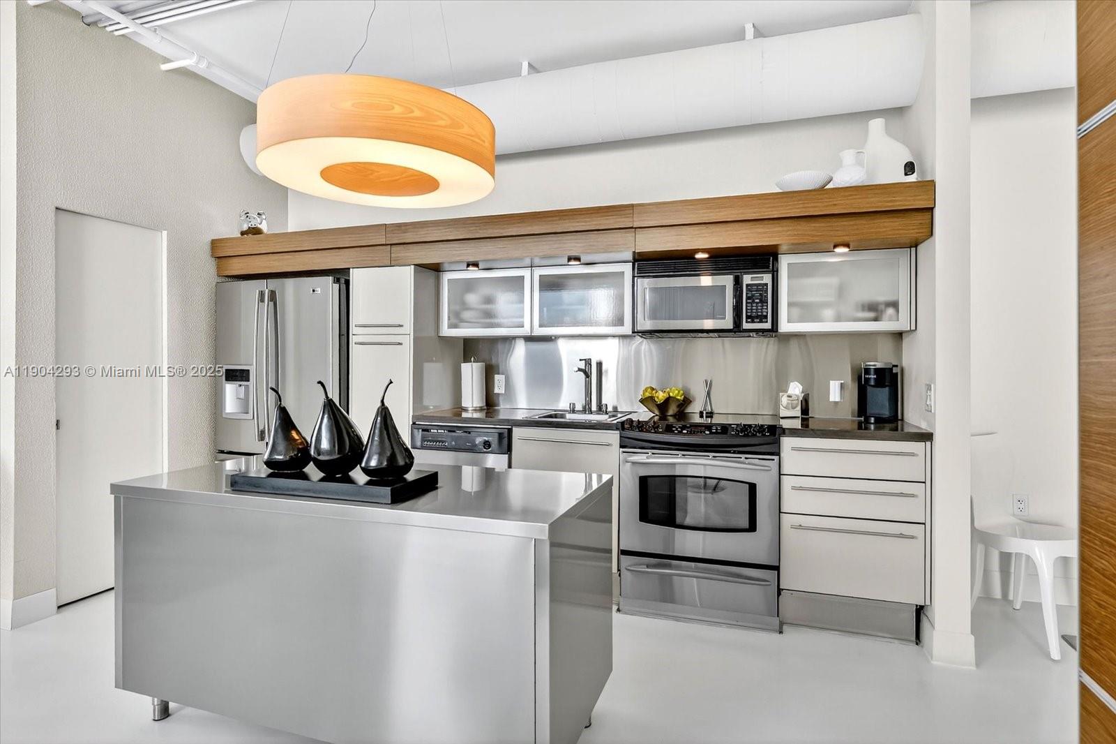 1700 Meridian Ave # 503