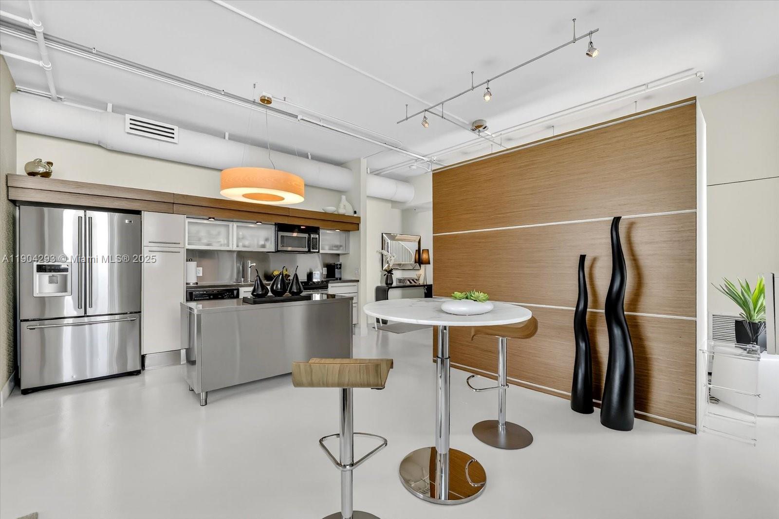 1700 Meridian Ave # 503