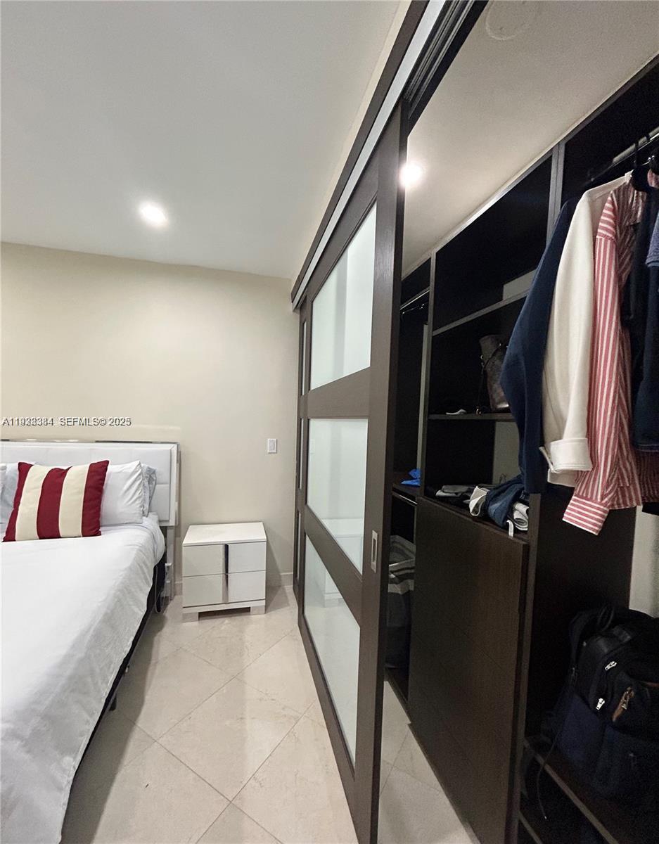 900 Jefferson Ave # 9